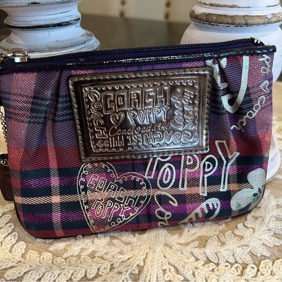 Coach Poppy Plaid Wristlet - EUC - Picture 1 of 7